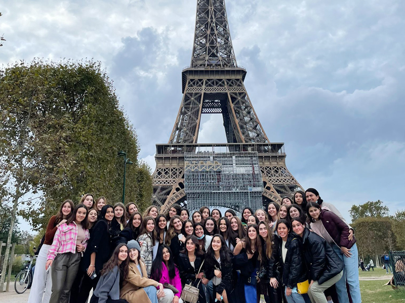 Junior High School Trip to Paris
